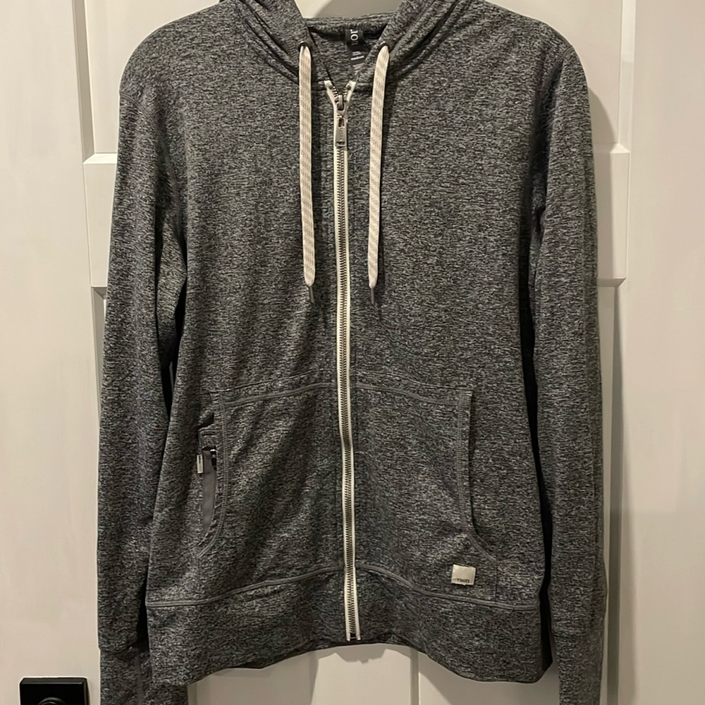 Vuori Perfomance Hoodie